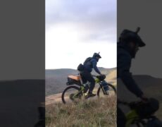 Descubre el emocionante turismo de montaña en los Brecon Beacons de Gales con el mejor viaje de ciclismo