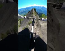 Descubre el emocionante turismo de ciclismo de montaña en los Montes Cambrianos de Gales
