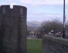 Descubre Caerphilly: Turismo y Aventuras en el Parque de la Ciudad
