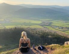 Descubre la belleza natural de Skirrid Fawr: la guía definitiva de turismo y viaje por el Parque Nacional